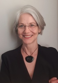 Portrait of Dr Hilary Smith